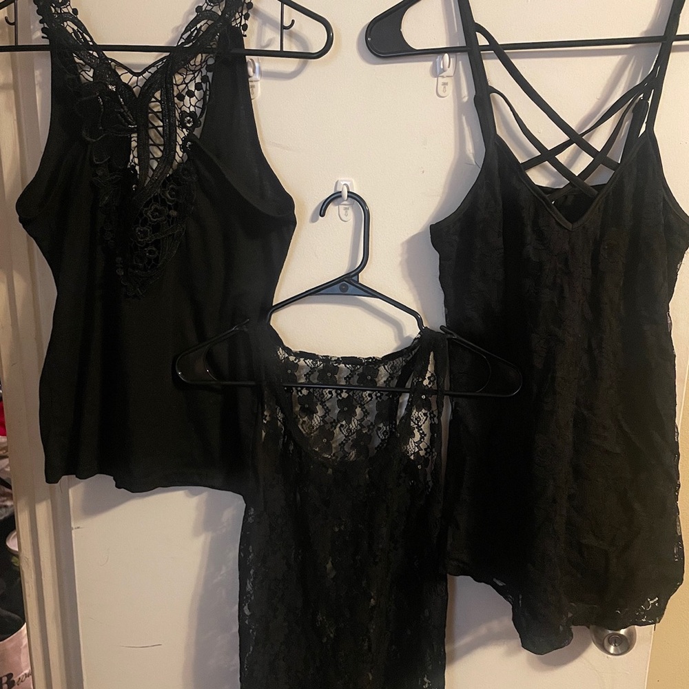 Women’s black lace tops size S